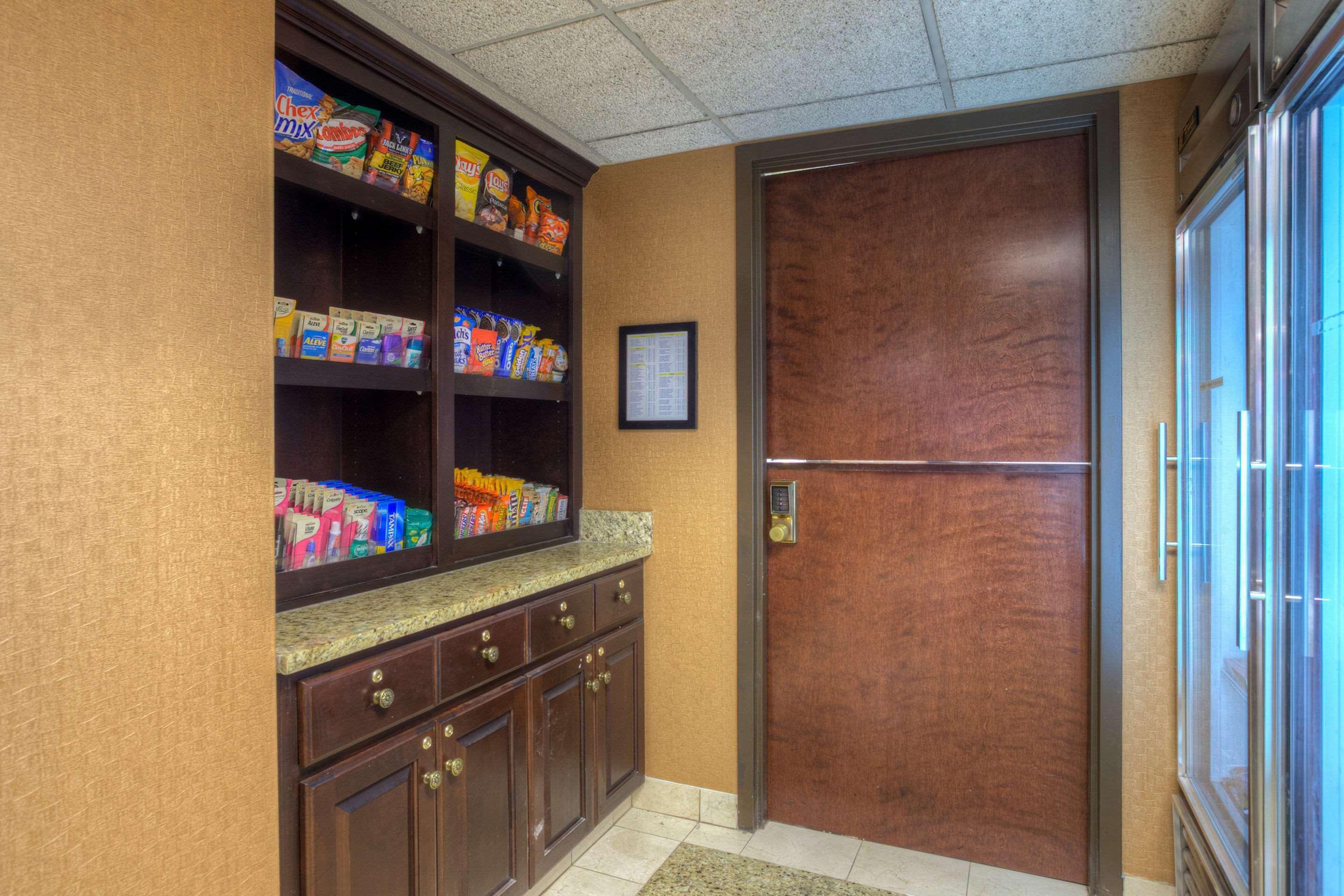 Comfort Inn & Suites Evansville Airport Exterior photo