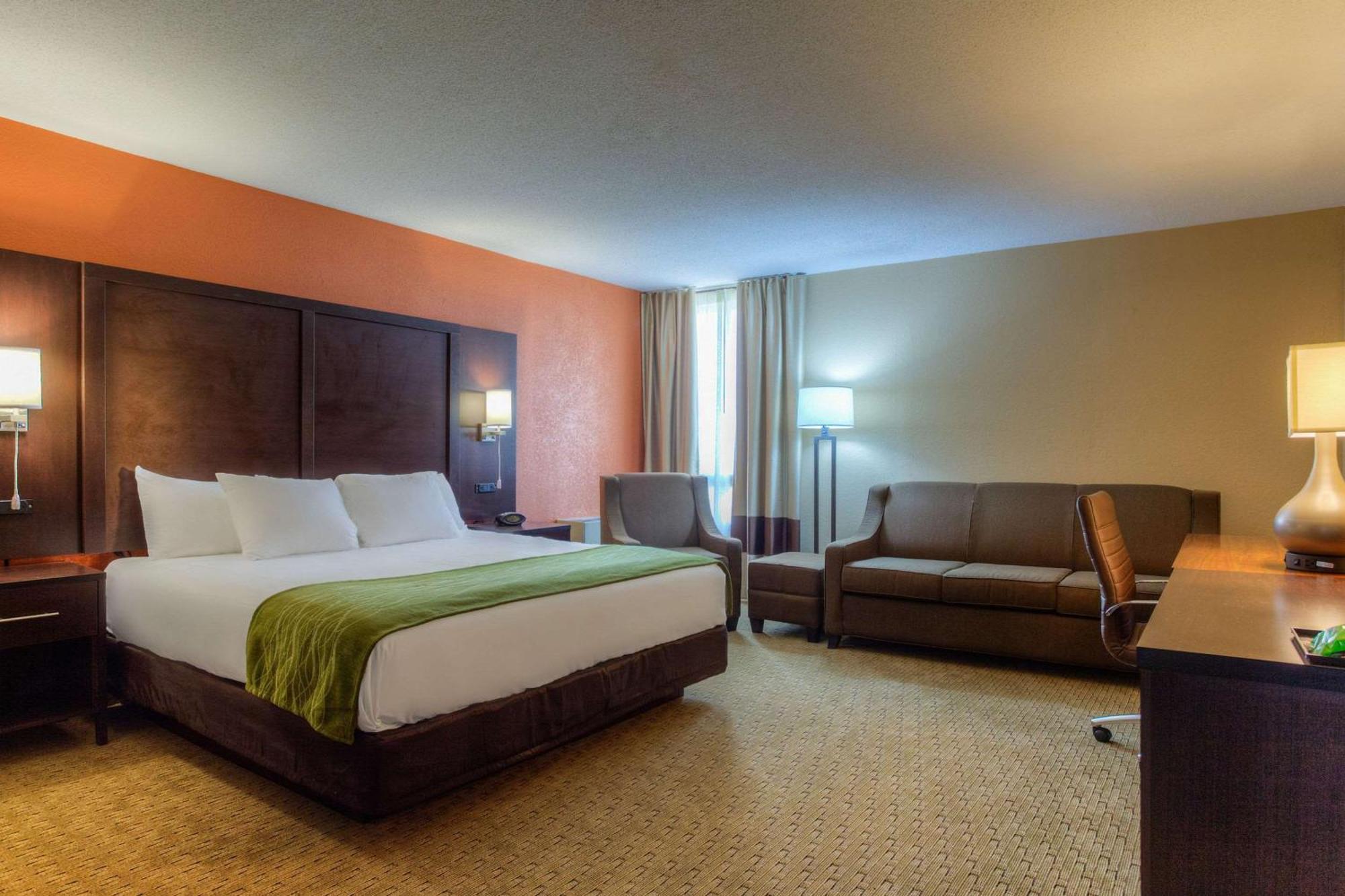 Comfort Inn & Suites Evansville Airport Exterior photo