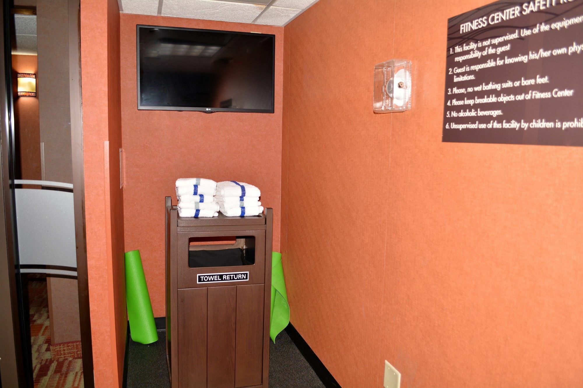 Comfort Inn & Suites Evansville Airport Exterior photo